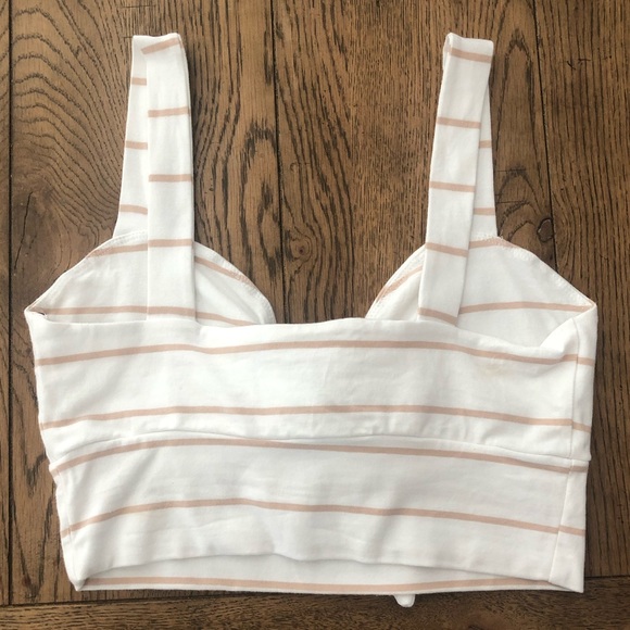 knotted crop top - Picture 2 of 3
